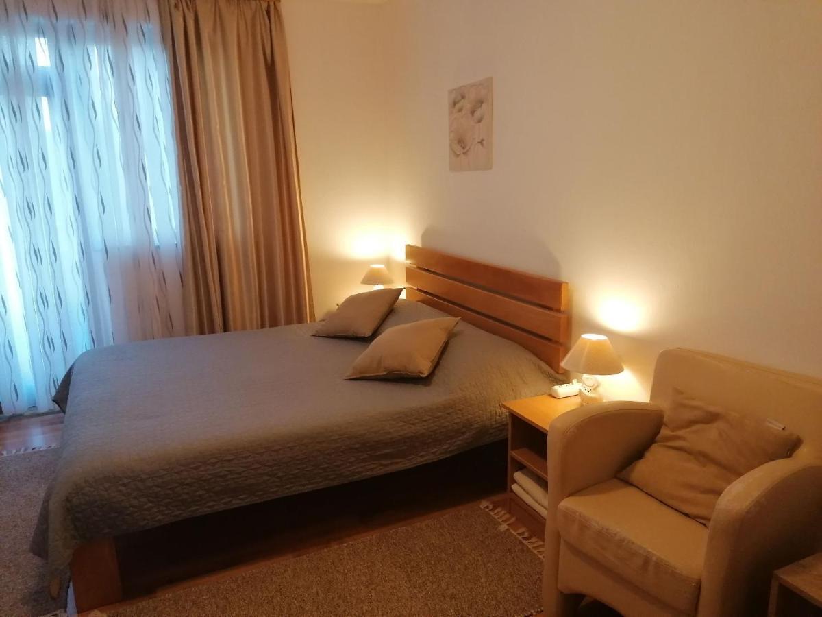 Apartment And Rooms Nevenka Poljanak Zewnętrze zdjęcie